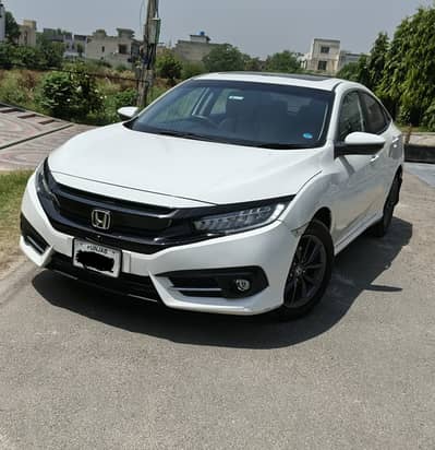 Honda Civic 2020 / Total geniune / 1st Owner / company maintainte