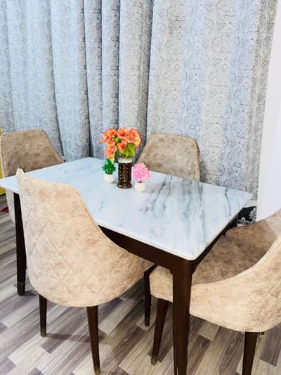 dinning table
