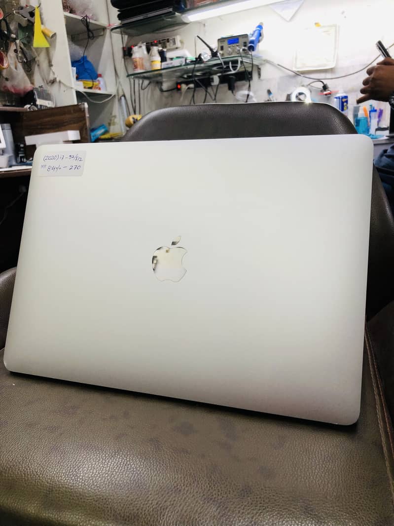 Macbook Pro 1