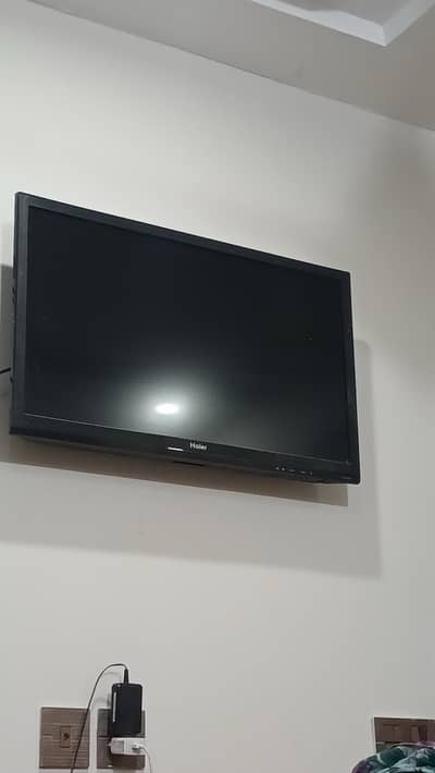 32 inch LCD for sale