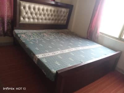 king size bed and mattress