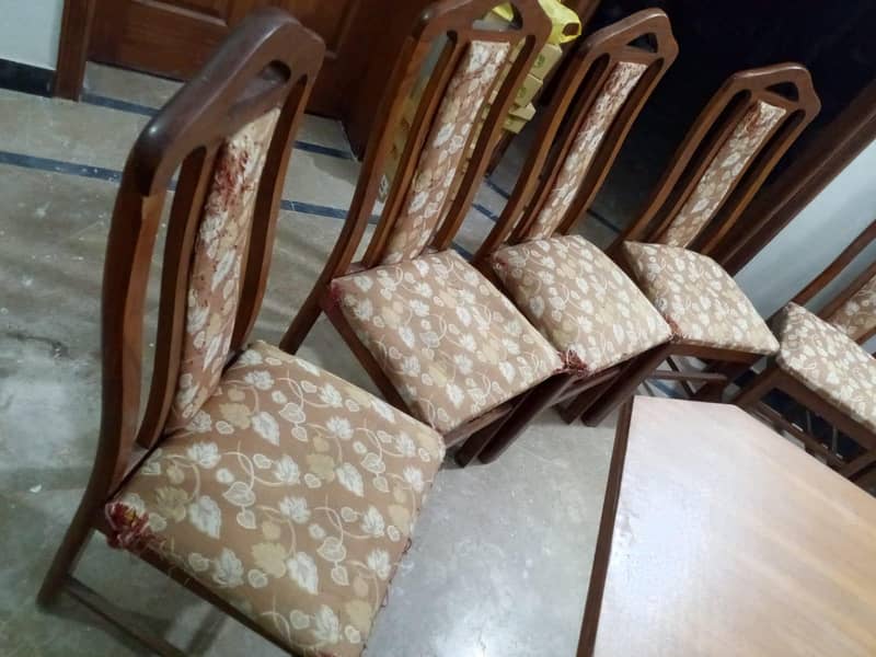 Dining Table and Chairs 5