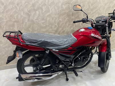 Suzuki GR 150 Red