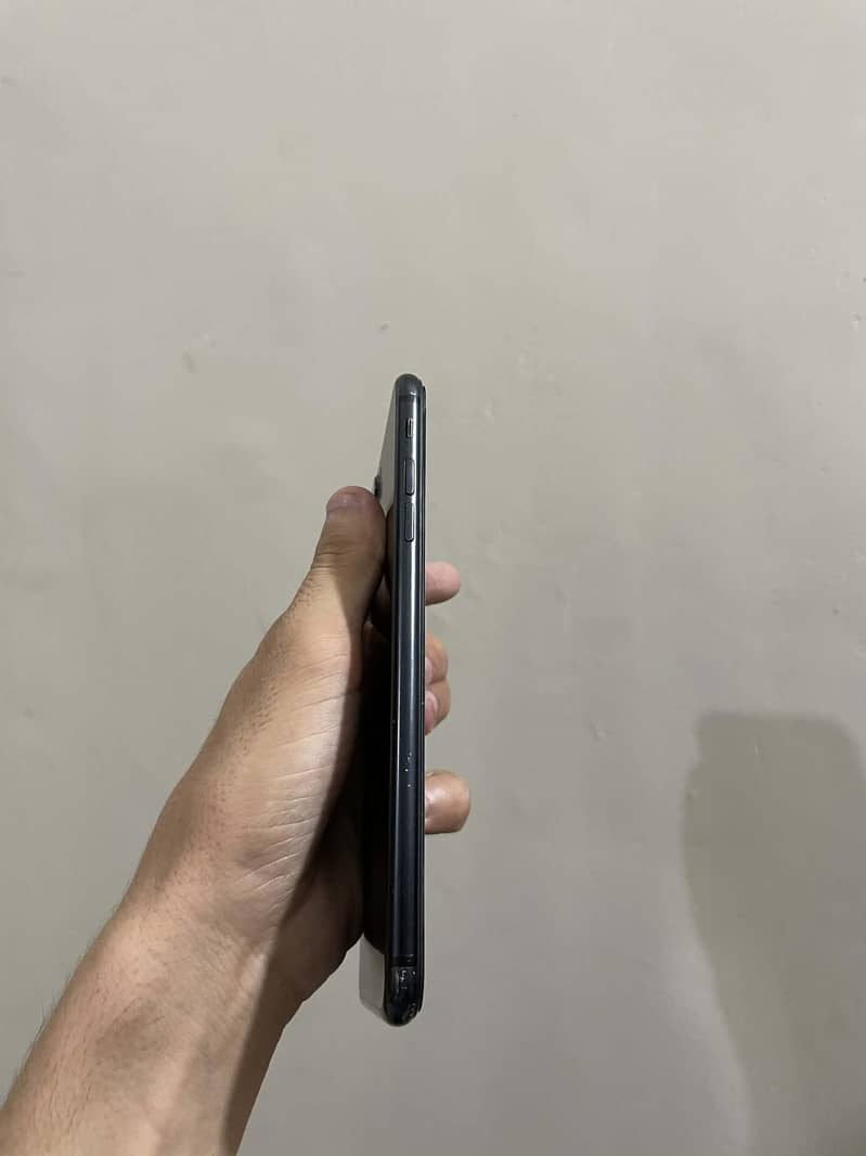 Apple iPhone 7 Plus 3