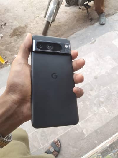 Google Pixel 8 Pro