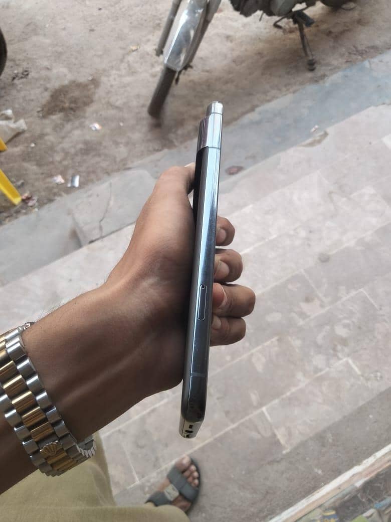 Google Pixel 8 Pro 4