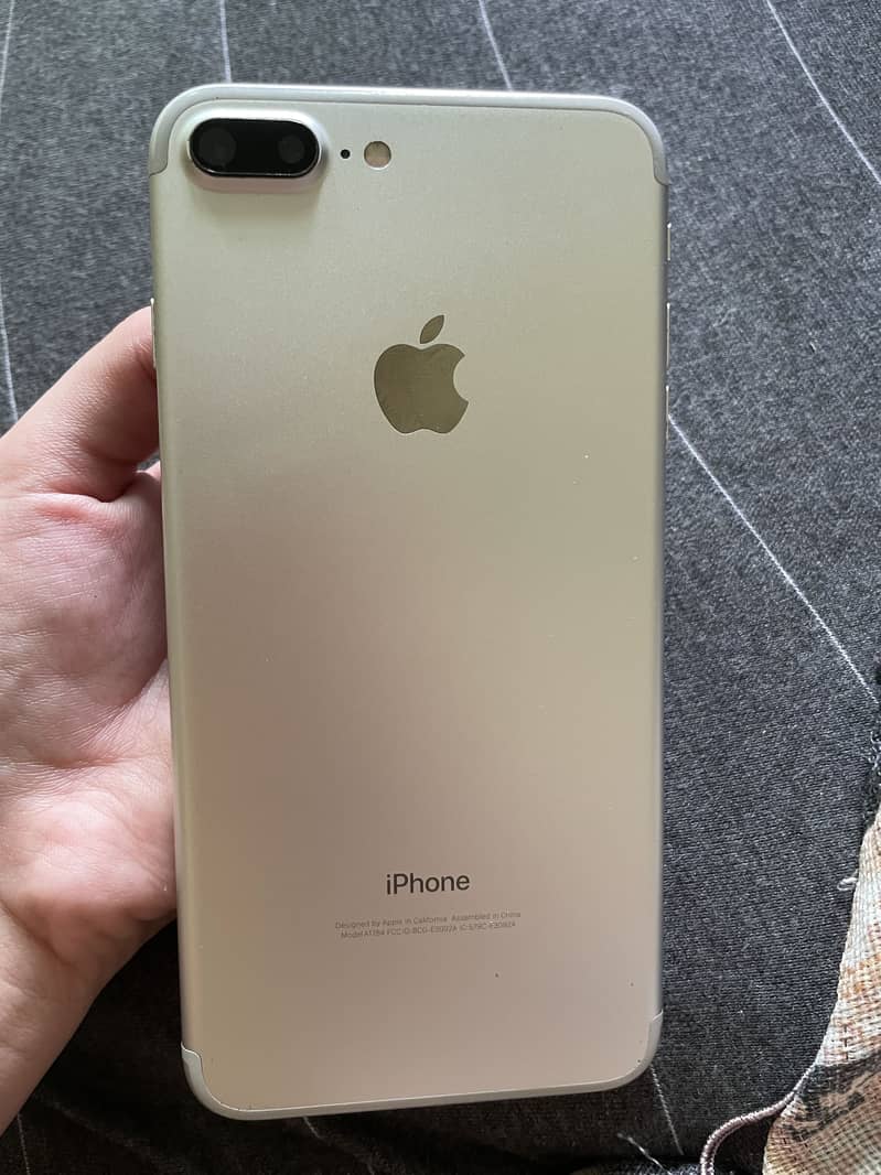 Apple iPhone 7 Plus 0