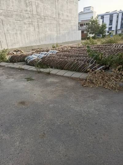 Plot for Sale in Al-Jadeed Residency, Karachi    Location: Al-Jadeed Residency  Size: 160 Sq. Yards  Demand: 1.15 Crore   Prime Location  Ideal for Dream Home Construction  Secure & Peaceful Environment  Excellent Investment Opportunity  Serious buyers are welcome to contact for more details and site visit.    Inbox or Call for Further Information.