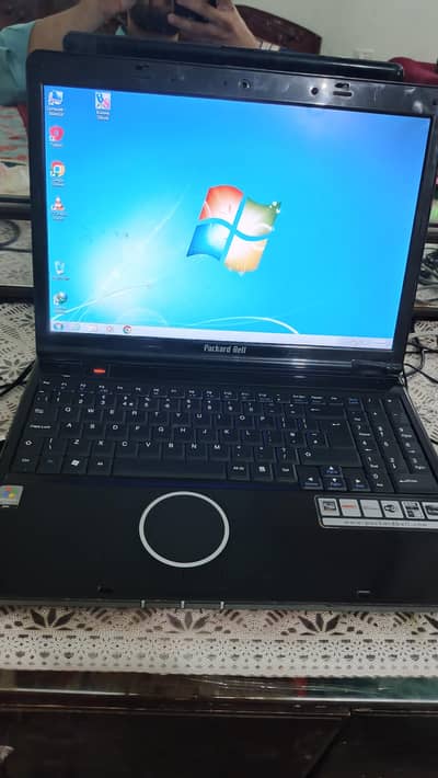 PACKERDBELL BRANDED LAPTOP