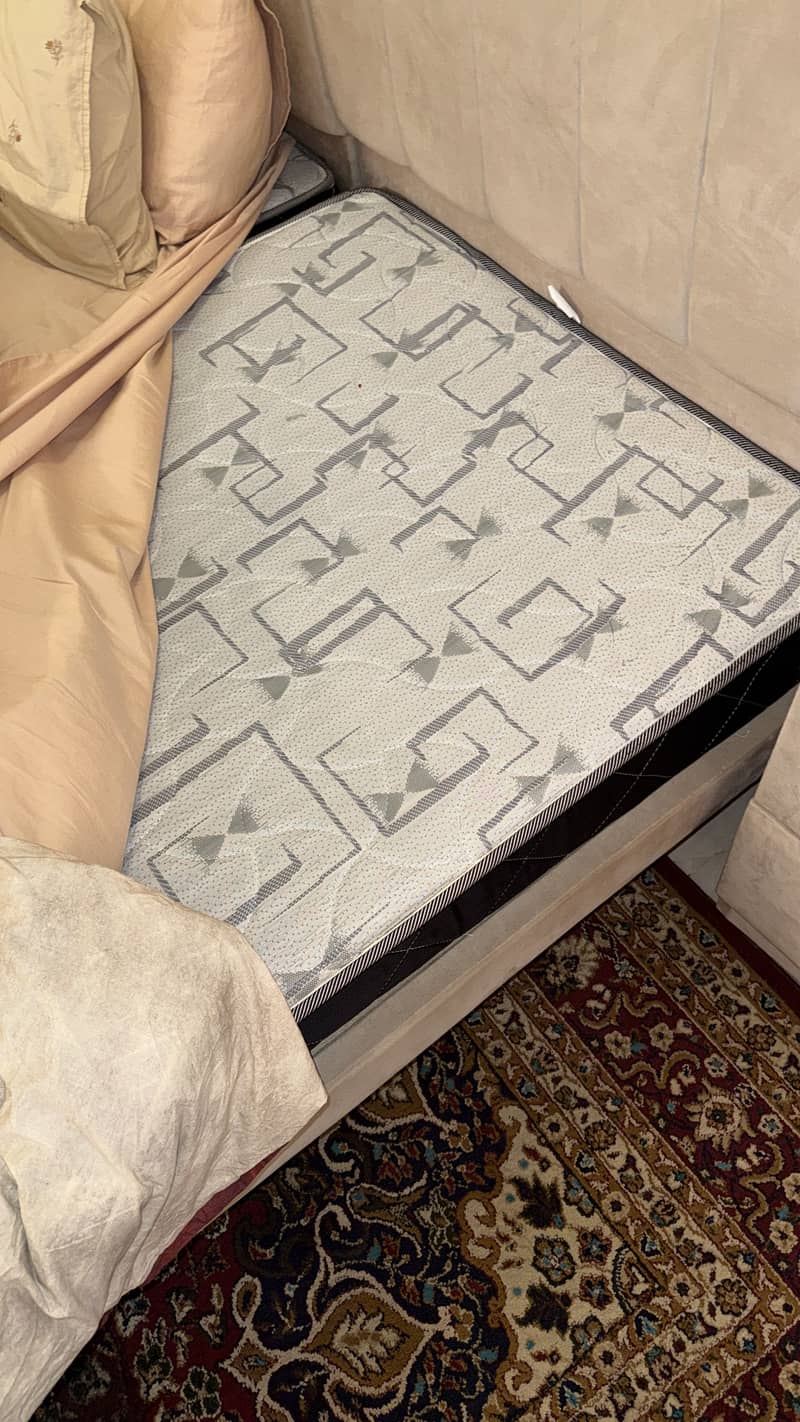 Single beds high back 1