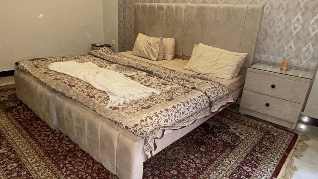 Single beds high back 2
