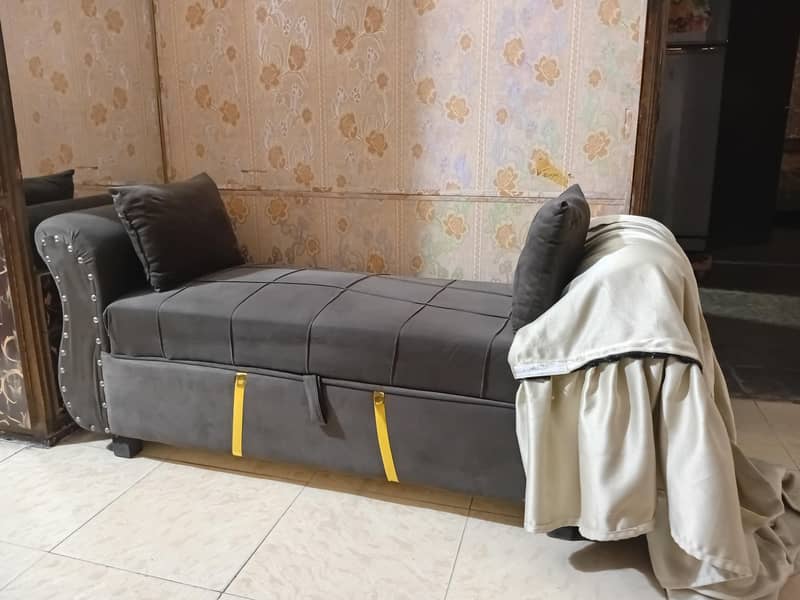 storage sofa 0