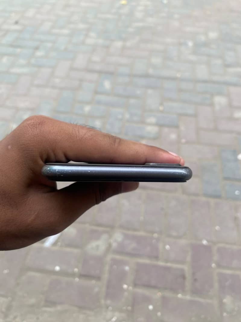 Apple iPhone 8 Plus 4