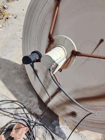 Receiver sim wala 2 Dish Antennas