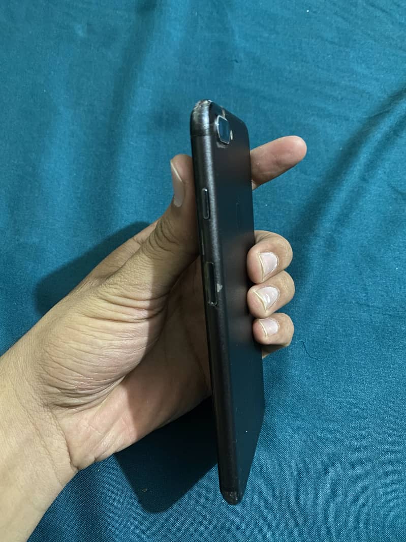 Apple iPhone 7 Plus 1