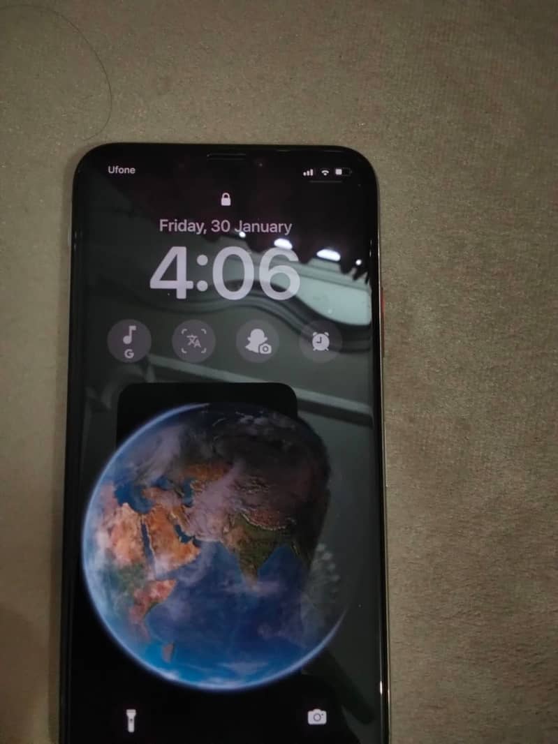 Apple iPhone X 3