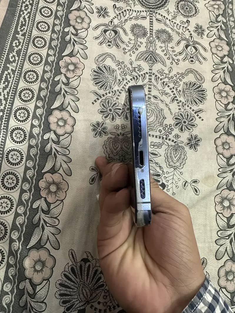 Iphone 13 pro max 6