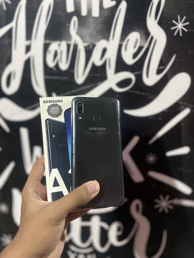 Samsung A20