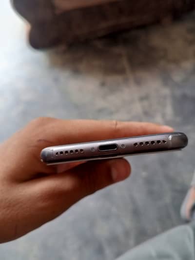 Apple iPhone 8