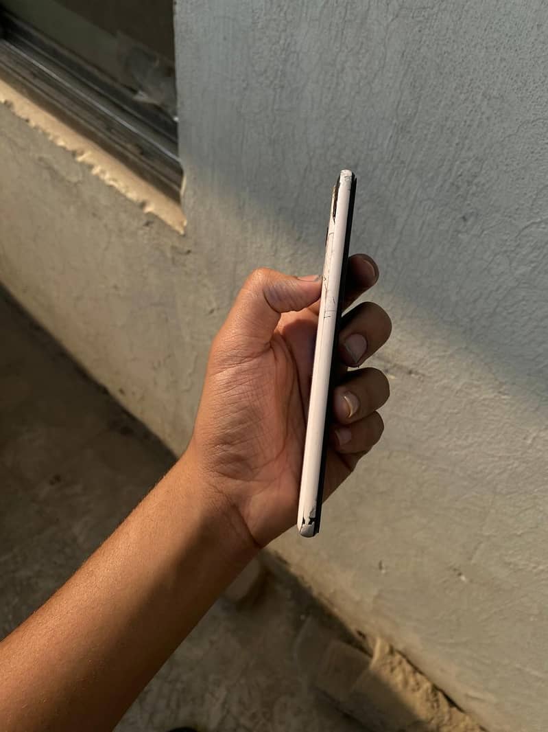 Google Pixel 3 5