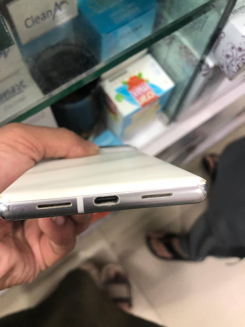 Google Pixel 6 Pro 2