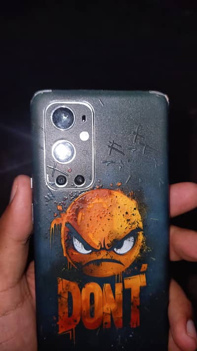 One Plus 9 Pro 12 GB 256 gb