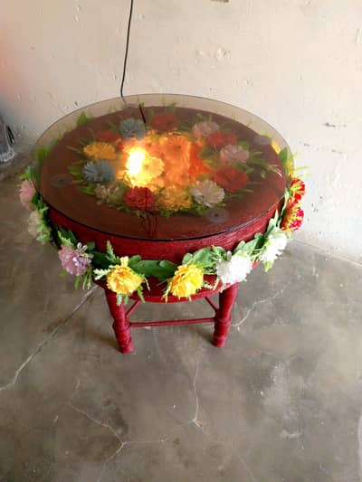 SIDE TABLE.