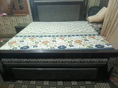 Title: Bed Room furniture / Others House Hold Items / Bed And Sofa