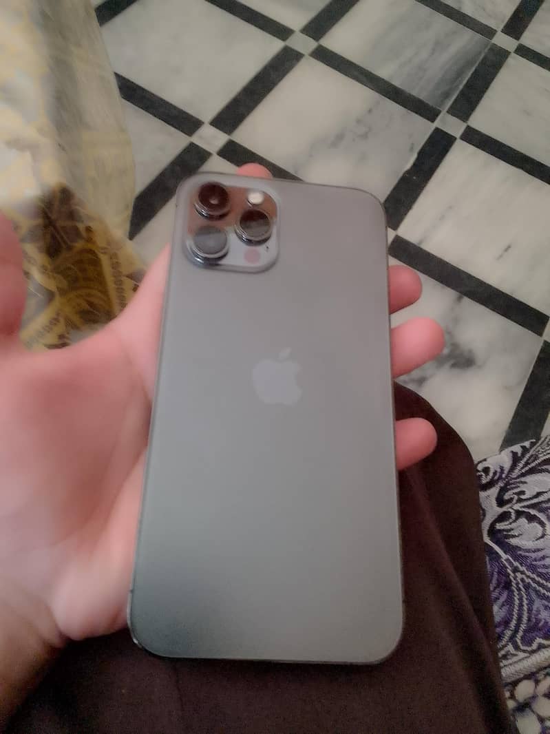 Apple iPhone 12 Pro Max 3