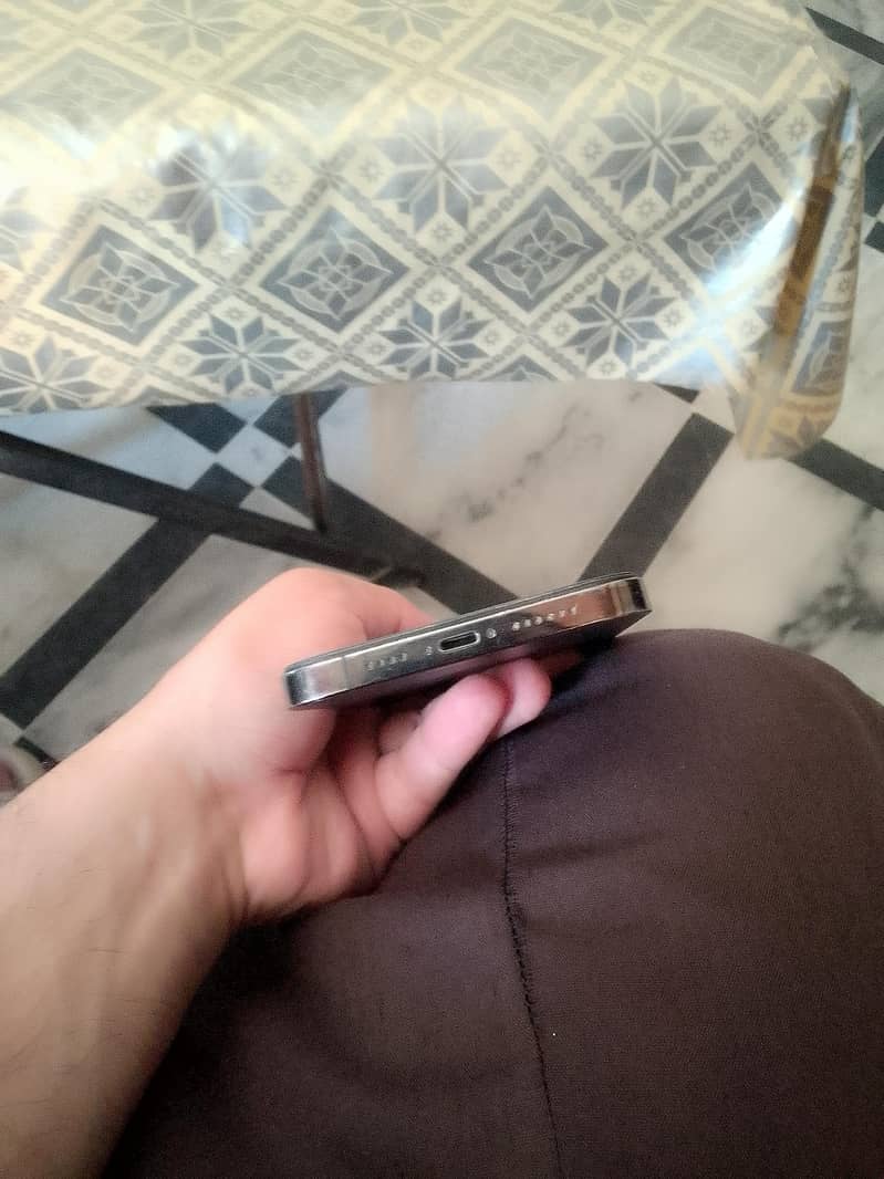 Apple iPhone 12 Pro Max 4