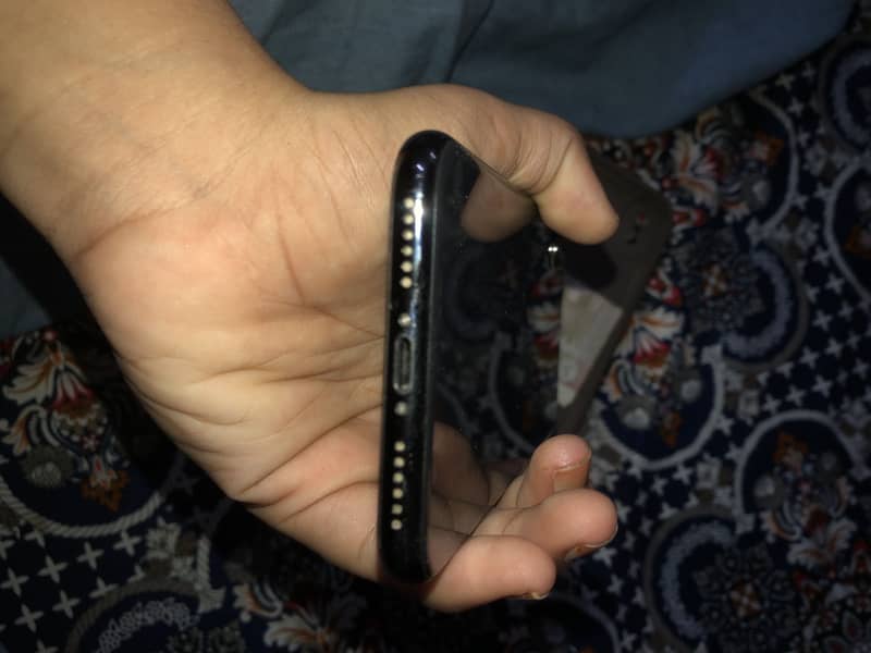 Apple iPhone X 3
