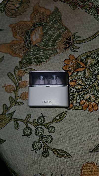 Glacier Earbuds | R-7110 | Co-tuned & designed by Hasan Raheem