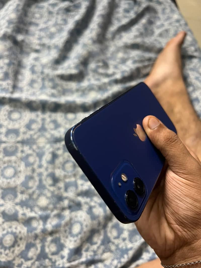 Apple iPhone 12 5