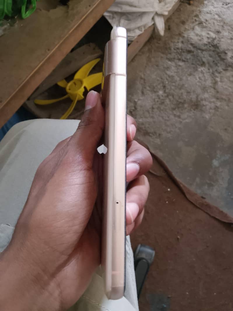 Google Pixel 8 6