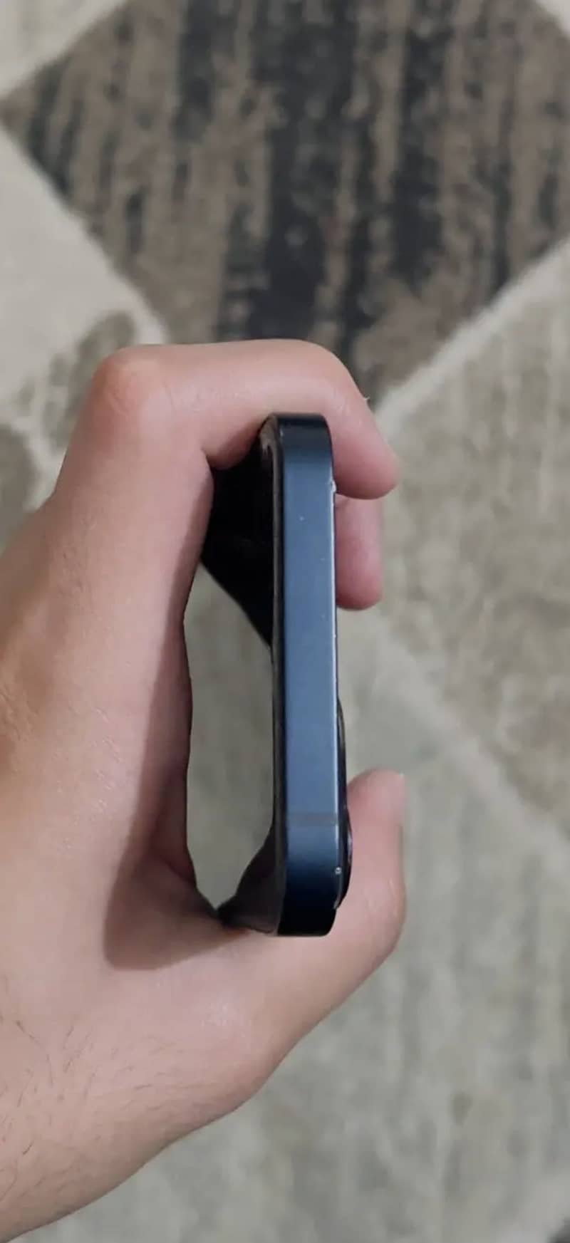 Apple iPhone 13 4