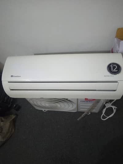 Ac for sale 1ton very good condition cooling so good