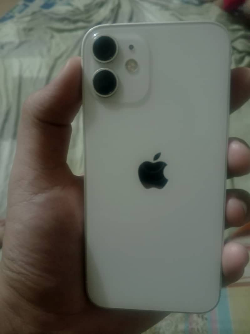 Apple iPhone 12 mini 0