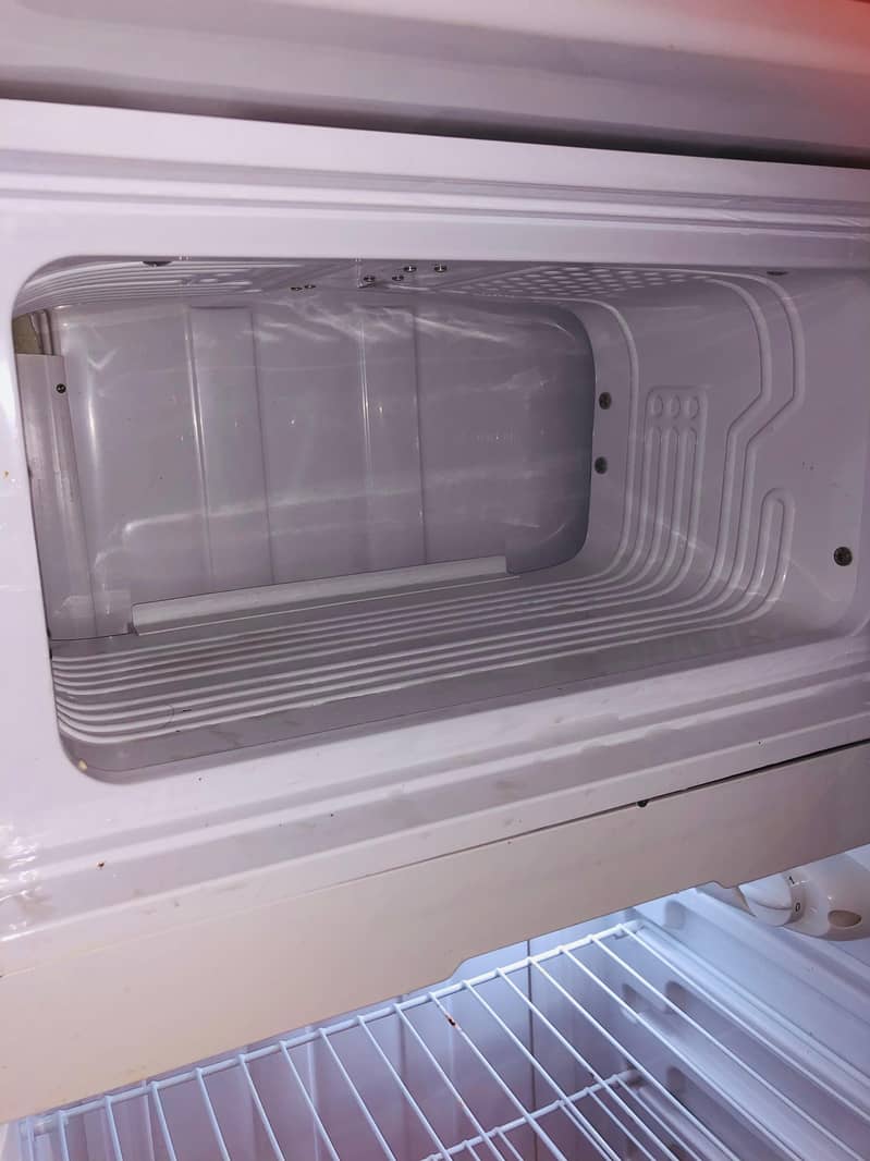 refrigerator 3