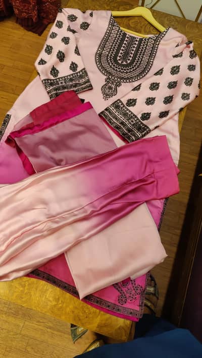 Premium Pink Printed & Sitara Work 3-Piece Suit