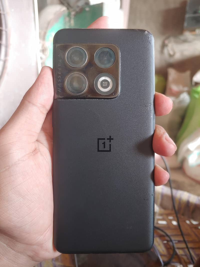 One Plus 10 Pro 1