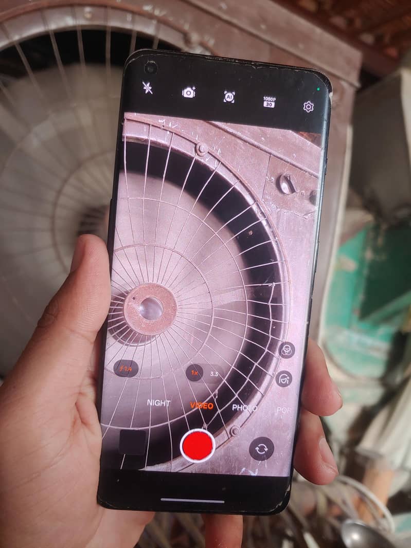 One Plus 10 Pro 4