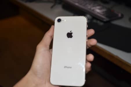 Apple iPhone 8