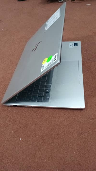 HP EliteBook 660 16" G11 | Intel Core Ultra 7 165U | 16GB / 512GB SSD
