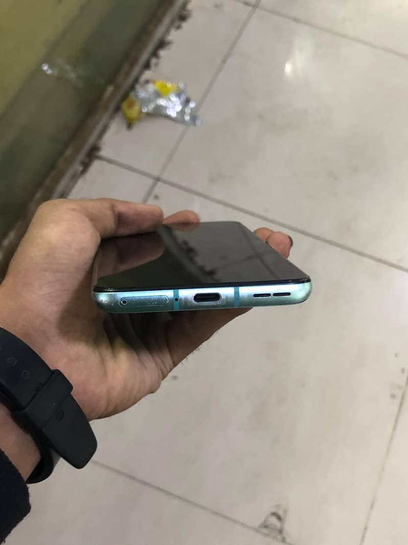 One Plus 8T 5