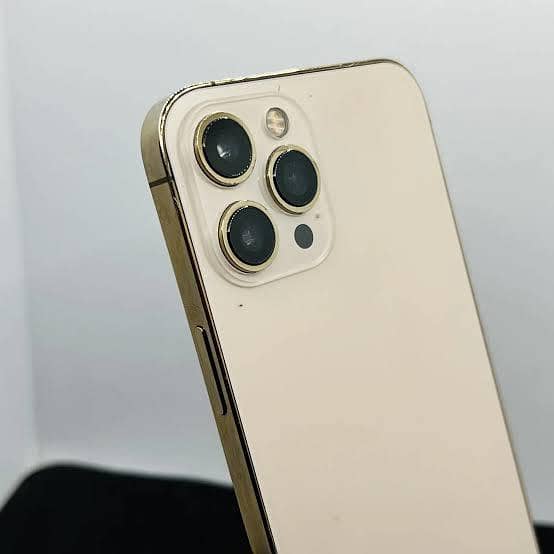 iPhone 12 Pro Max 0