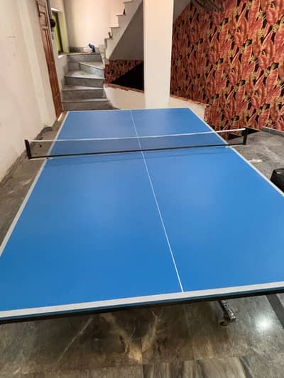 Foldable brandnew table tennis table for sale
