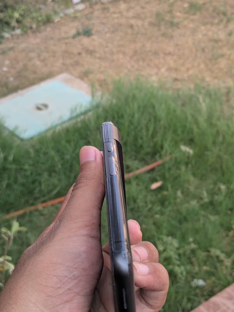 Google Pixel 8 3