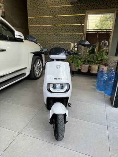 METRO E8s pro