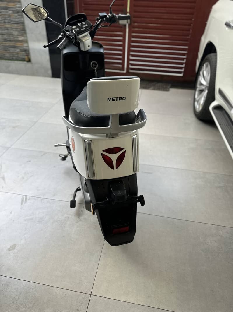 METRO E8s pro 11