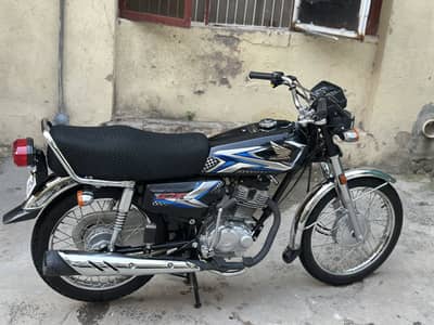 HONDA CG 125 2025 MODEL LIKE A BRAND NEW BIKE